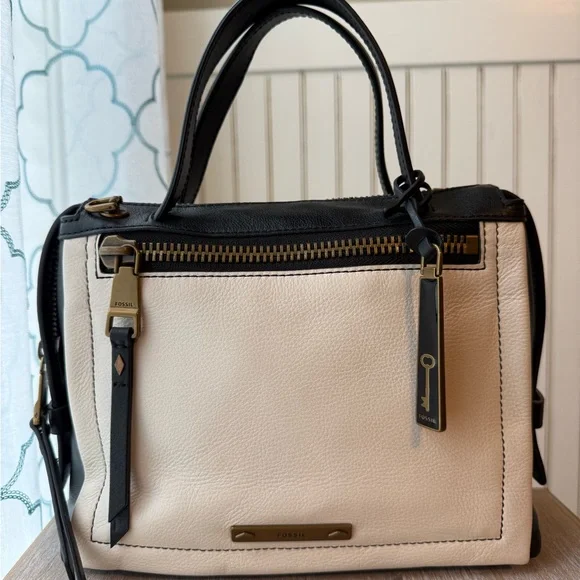 Fossil Bella Satchel - Picture 1 of 12
